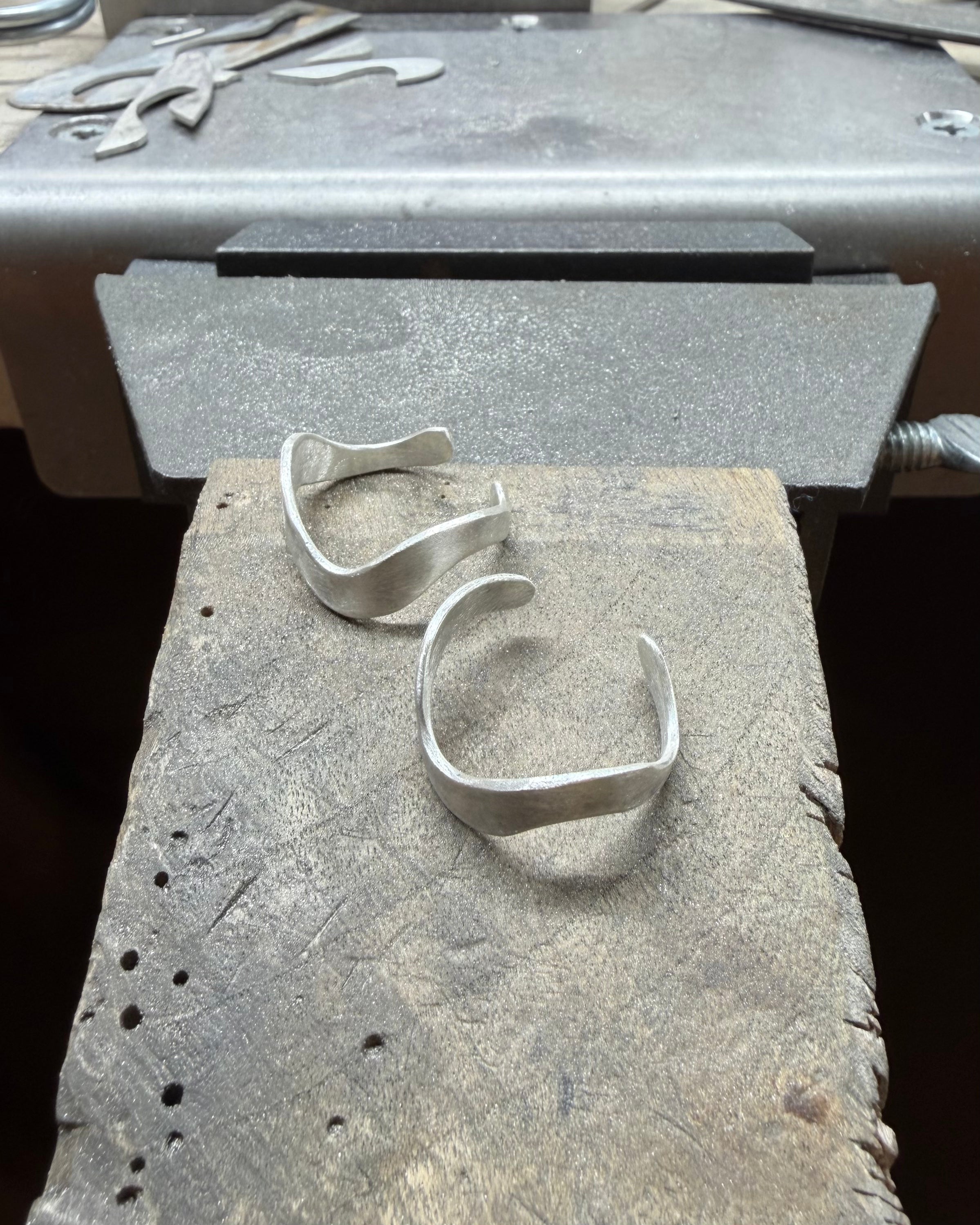 Wave Hoops