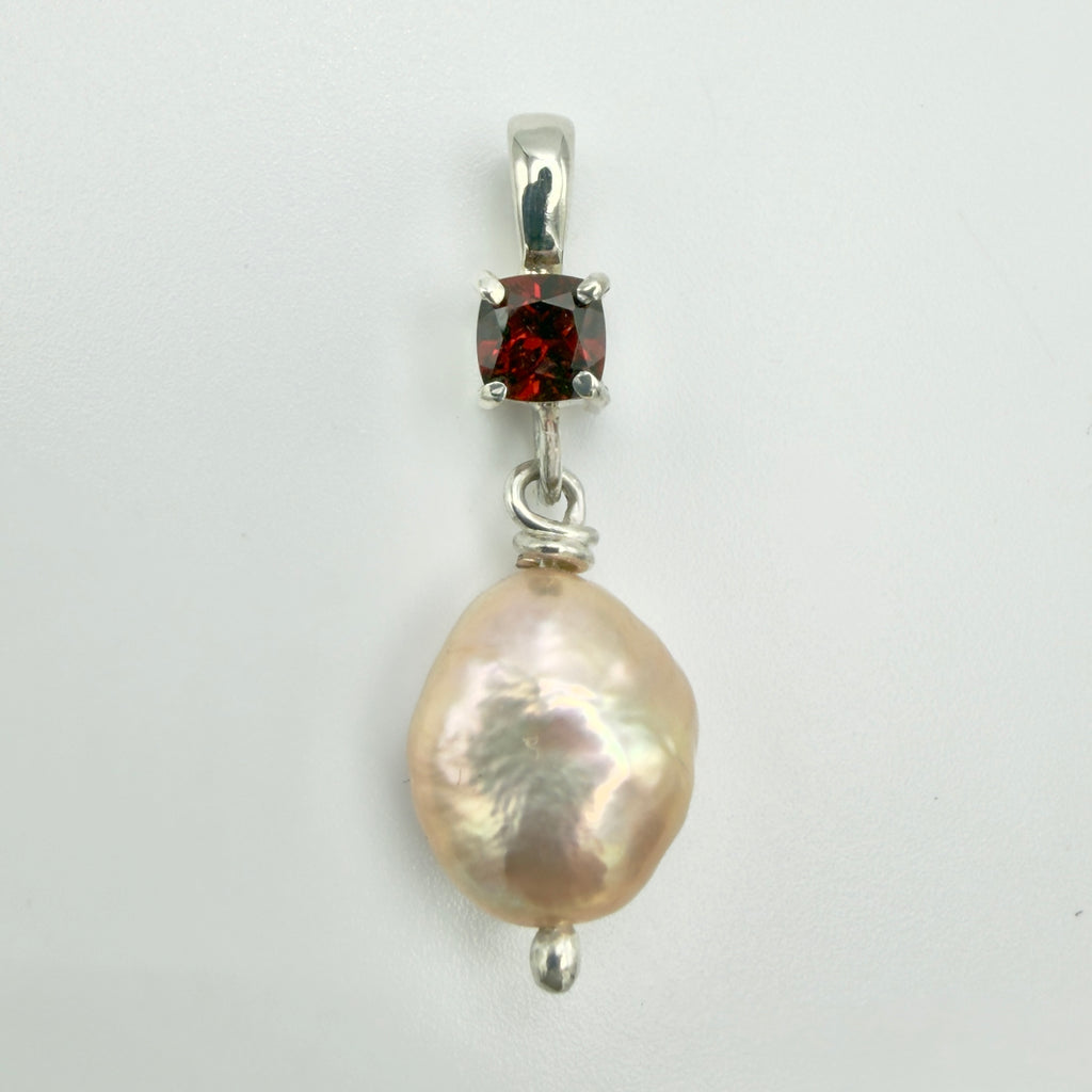 Dahlia Pendant