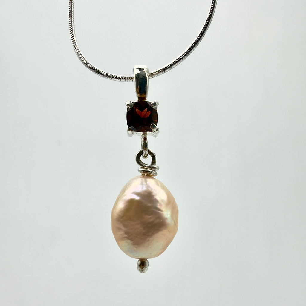 Dahlia Pendant