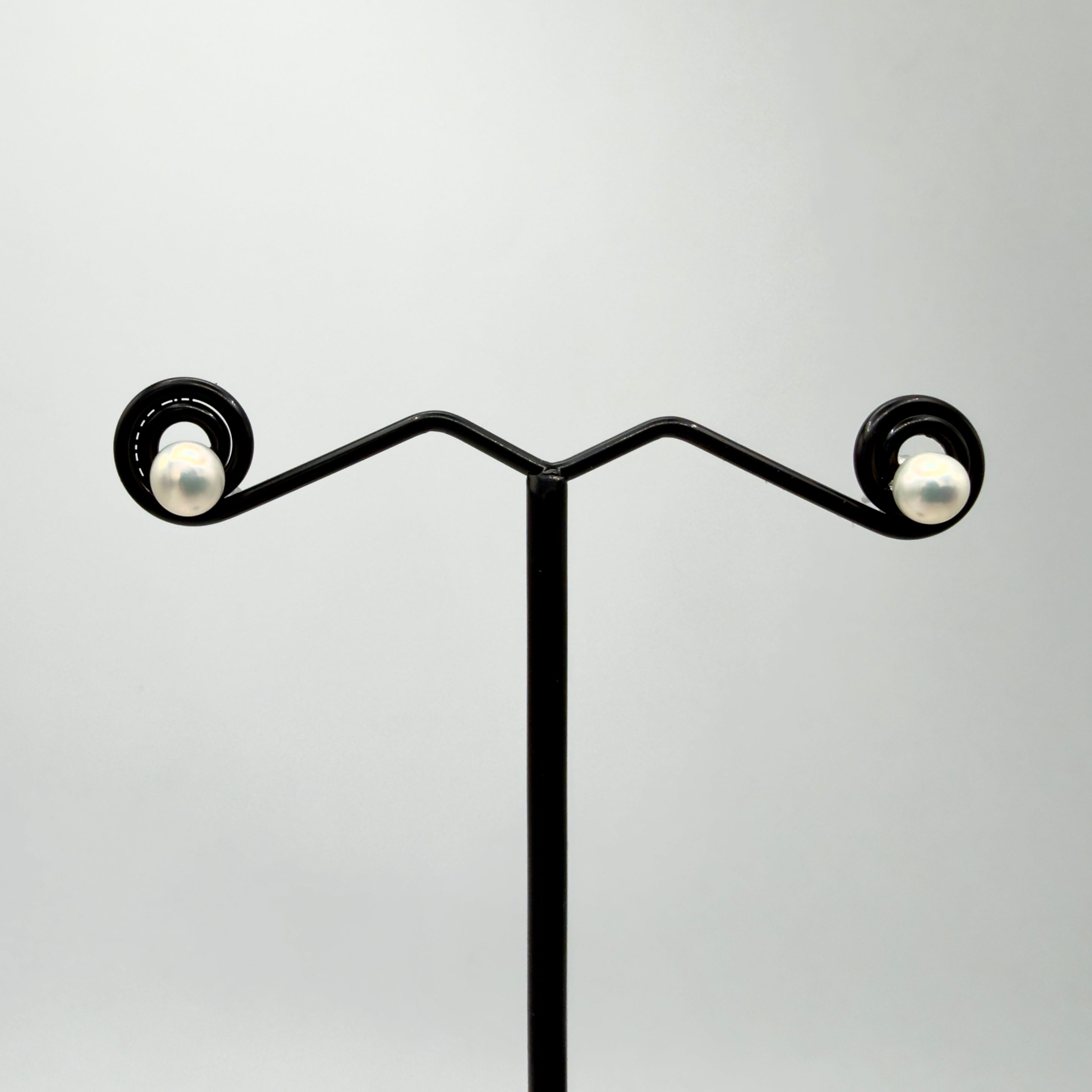 Constanza Pearl Studs