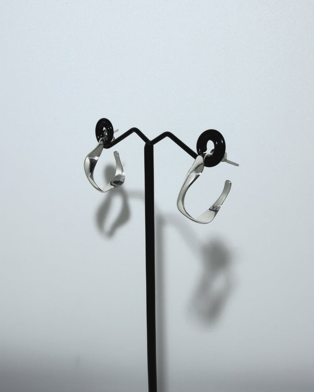 Wave Hoops