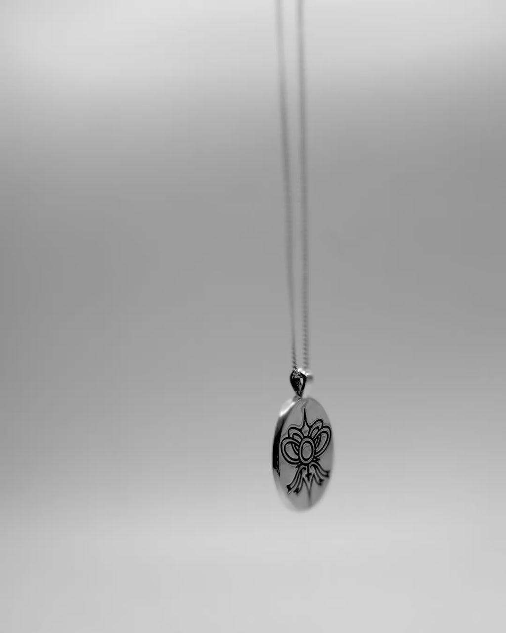 8M Necklace