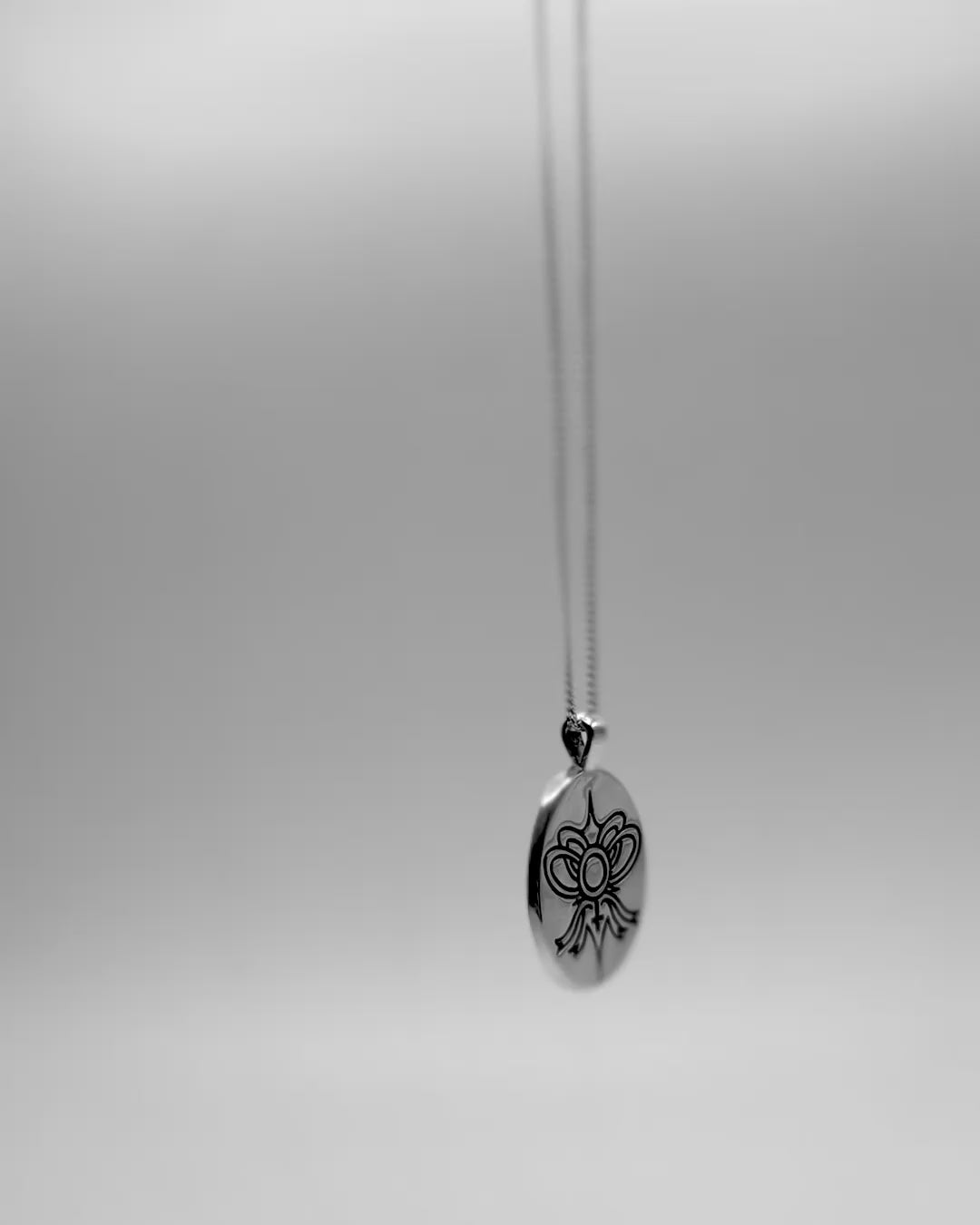 8M Necklace